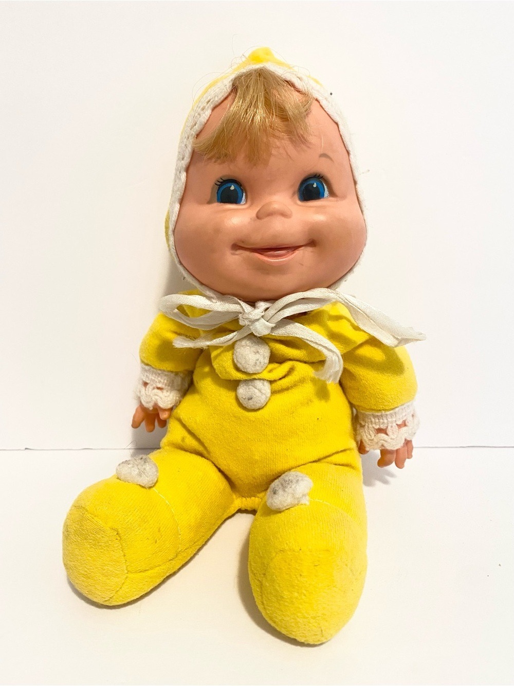 Vintage 1970 Mattel Yellow Booful Baby Beans 11" Baby Doll Bean Bag w/ Bonnet